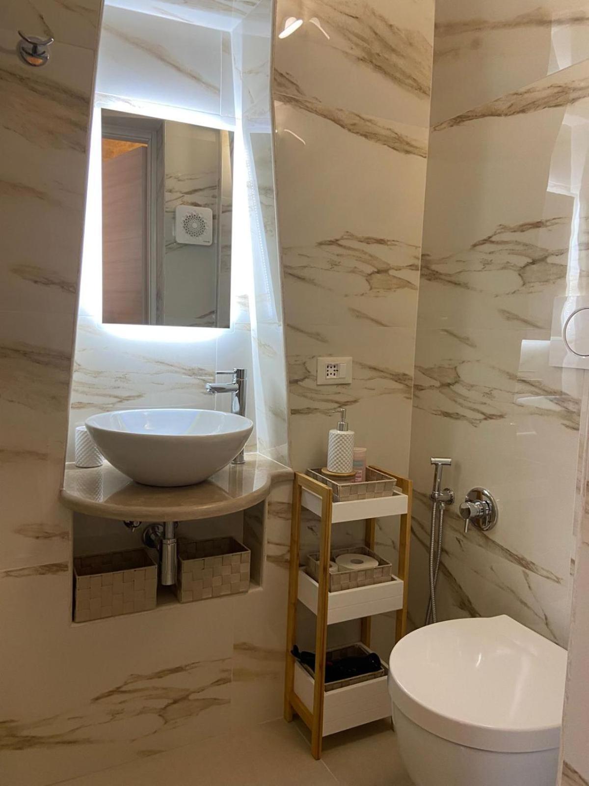אוסטוני Eureka Luxury Room מראה חיצוני תמונה