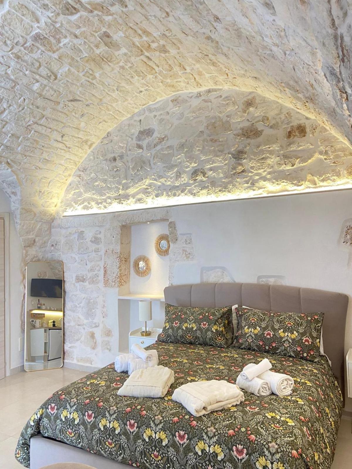 אוסטוני Eureka Luxury Room מראה חיצוני תמונה