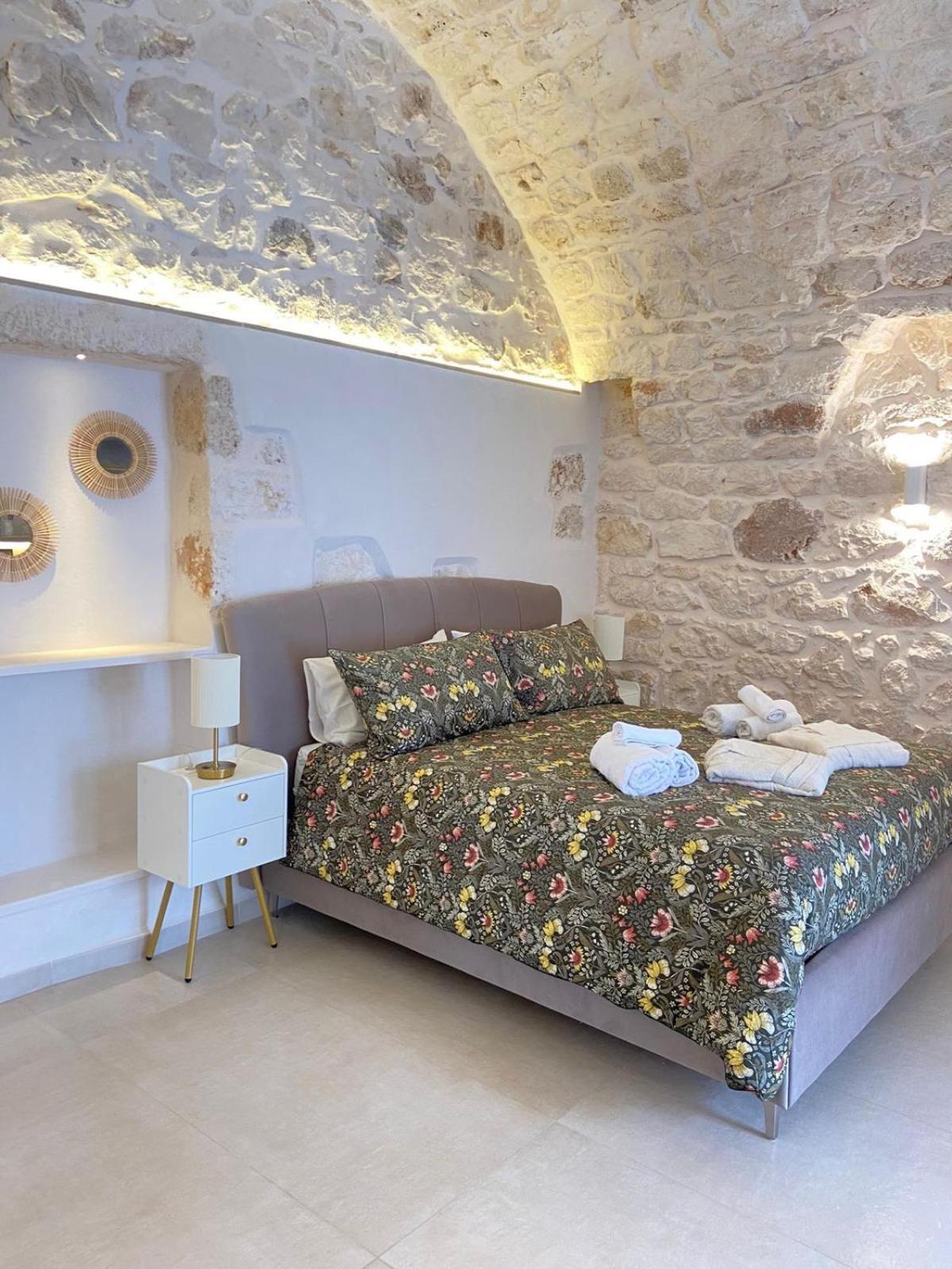 אוסטוני Eureka Luxury Room מראה חיצוני תמונה