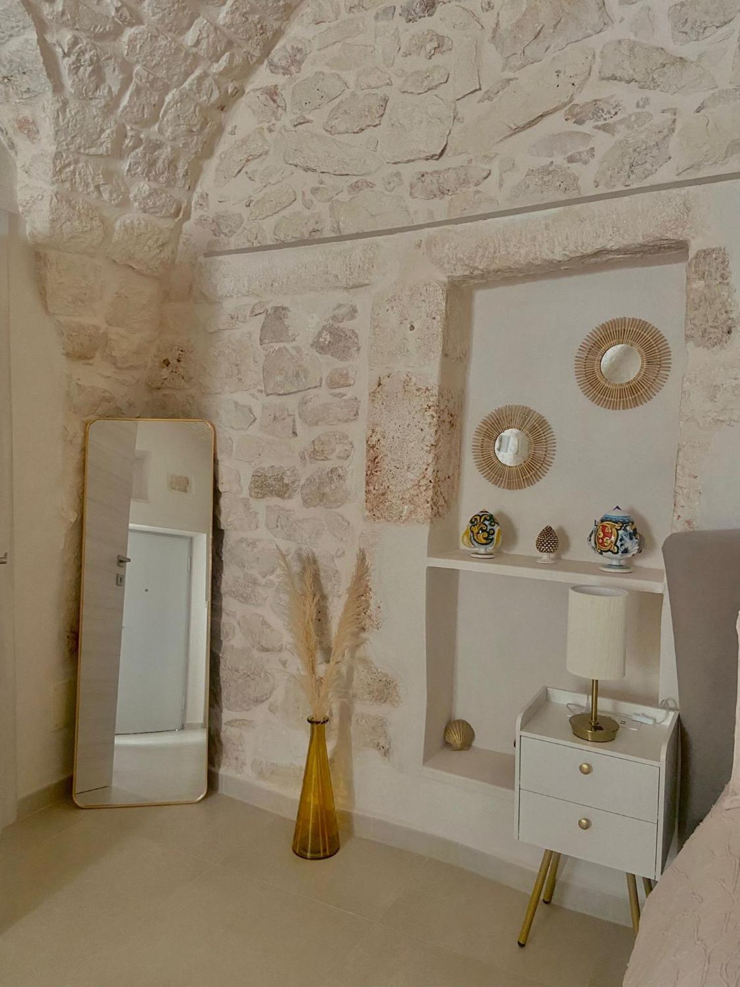 אוסטוני Eureka Luxury Room מראה חיצוני תמונה